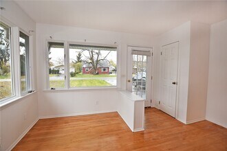 300 Howland Ave in Rochester, NY - Building Photo - Building Photo