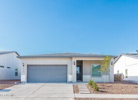 912 Brass Hl Ave in Santa Teresa, NM - Building Photo