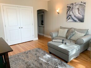 1921 Grove Ave in Berwyn, IL - Building Photo - Building Photo