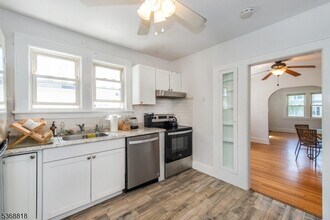 49 Fairchild Ave in Morris Plains, NJ - Building Photo - Building Photo