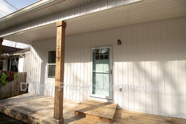 1213 N Chamberlain Ave in Chattanooga, TN - Foto de edificio - Building Photo