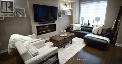 3102 Biltmore Common in Oakville, ON - Building Photo - Building Photo