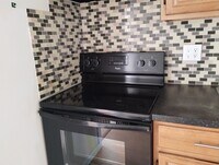 1843 N Leithgow St, Unit 3 - 6
