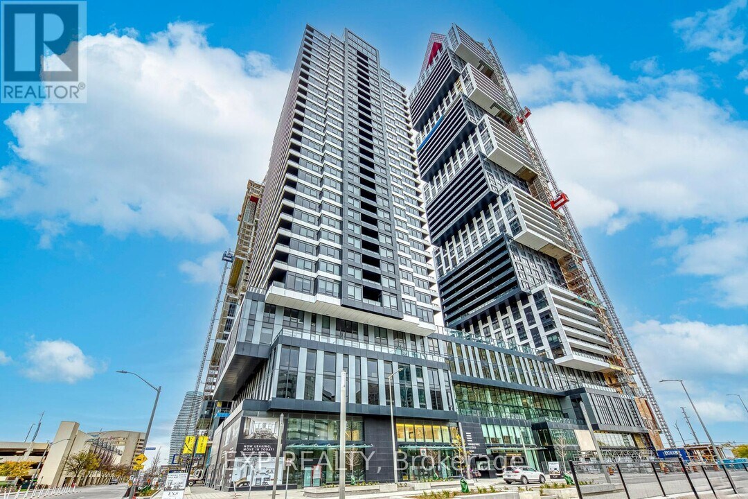 4015 The Exchange in Mississauga, ON - Building Photo