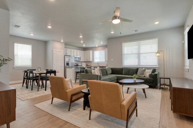 Altura Luxury Rental Homes in San Antonio, TX - Foto de edificio - Building Photo