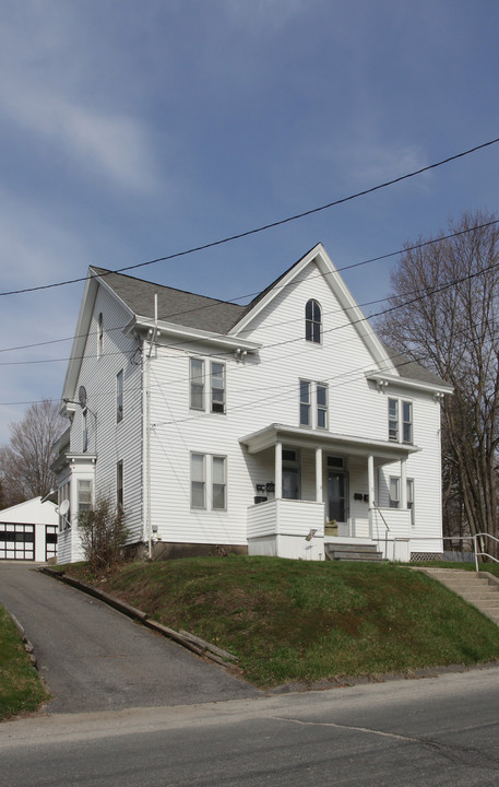 19-21 S John St in Pittsfield, MA - Foto de edificio