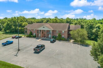 Mason Manor Apartments in Salem, IN - Foto de edificio - Building Photo