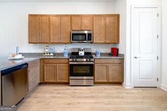 106 Cresswind Blvd in Newnan, GA - Building Photo - Building Photo