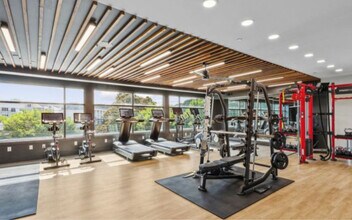 392 Ashley Ave NE in Atlanta, GA - Building Photo - Building Photo