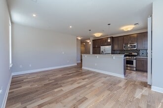 Marlton Gateway Apartments in Marlton, NJ - Building Photo - Building Photo