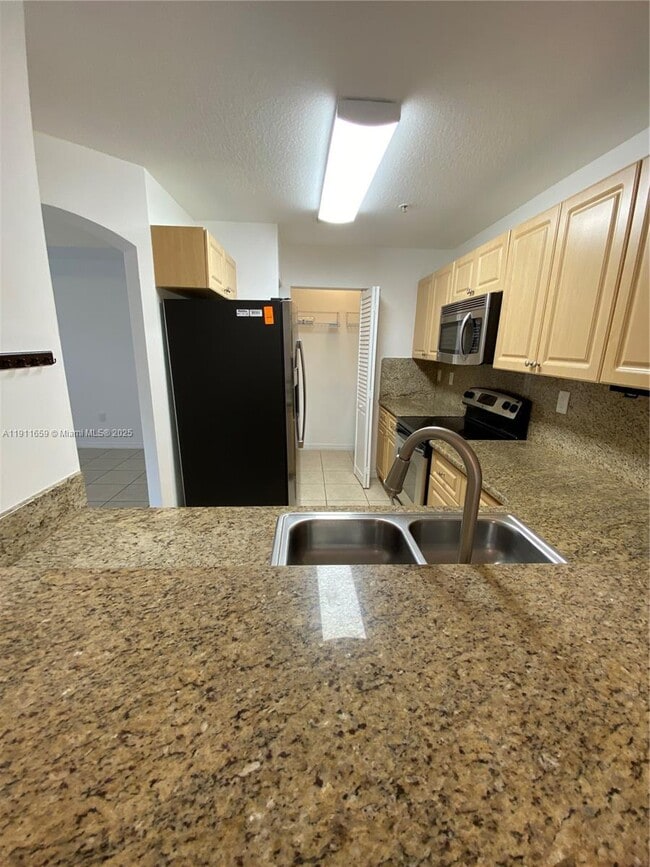 919 SW 143rd Terrace