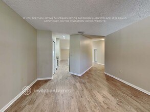 5880 Manchester Dr W in Lakeland, FL - Building Photo - Building Photo