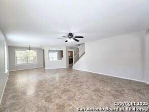 4030 Bear Oak Path in San Antonio, TX - Building Photo - Building Photo