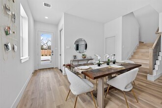 975 Highland Lgt Ln in Houston, TX - Building Photo - Building Photo