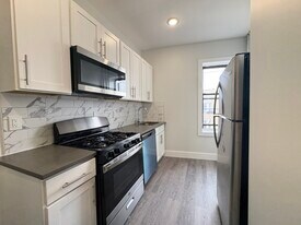 158 Bergen Ave, Unit 35 in Jersey City, NJ - Building Photo