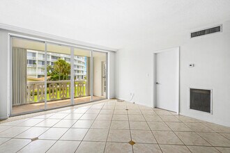 2720 S Ocean Blvd-Unit -222 in Palm Beach, FL - Building Photo - Building Photo