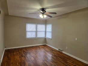 1722 Gratiot Ave in Saginaw, MI - Building Photo - Building Photo