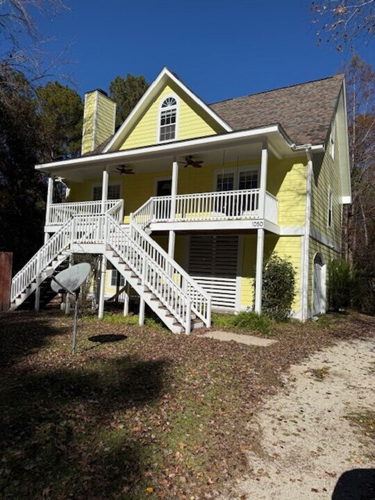 1050 Hagley Dr in Pawleys Island, SC - Building Photo