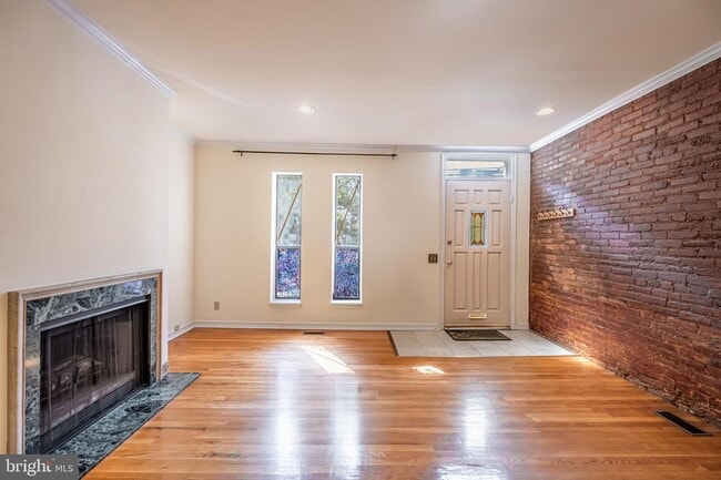 property at 1811 Bainbridge St