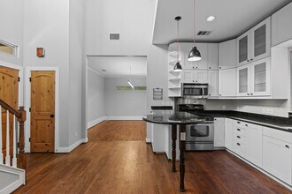 1309 Chestnut Ave in Austin, TX - Building Photo - Building Photo