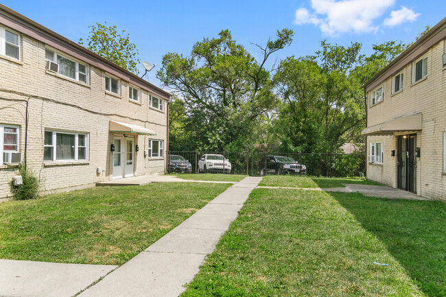 1255 Division St in Chicago Heights, IL - Building Photo - Building Photo