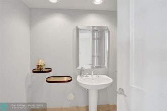715 Bayshore Dr in Fort Lauderdale, FL - Building Photo - Building Photo