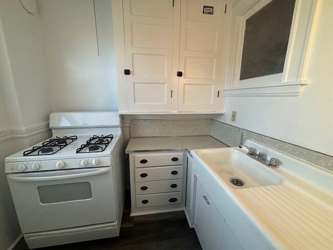 1 Harbor St in Salem, MA - Building Photo - Building Photo