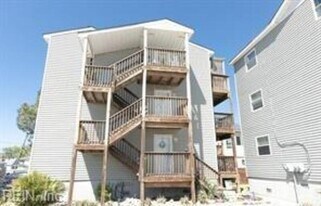 1522 Chela Ave in Norfolk, VA - Building Photo