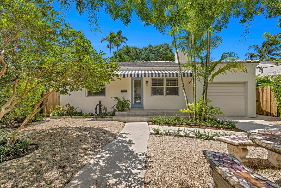 4630 SW 12th St in Miami, FL - Building Photo
