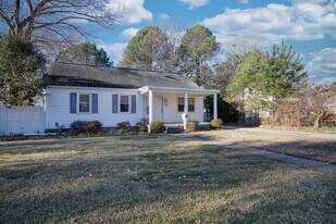 2423 Shafer St in Norfolk, VA - Building Photo