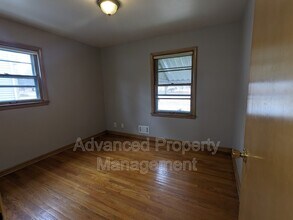 6215 W Keefe Ave Pkwy in Milwaukee, WI - Building Photo - Building Photo