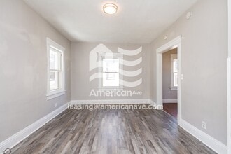 161 16th Ave in East Moline, IL - Foto de edificio - Building Photo