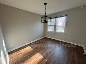 928 Chatfield Dr in Jamestown, NC - Building Photo - Building Photo