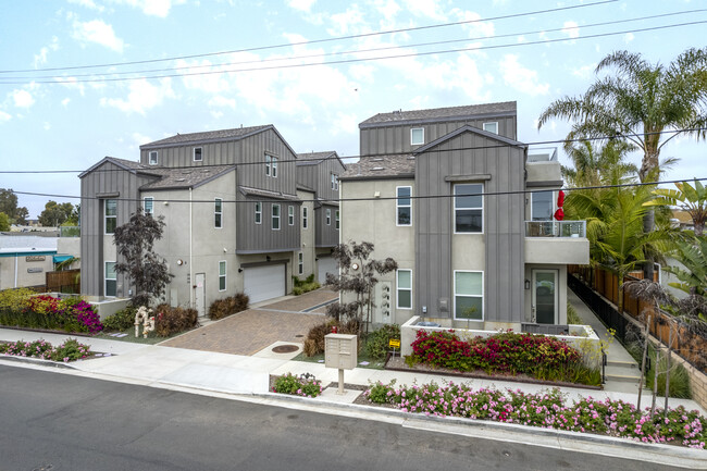 2670 Madison St in Carlsbad, CA - Building Photo - Building Photo