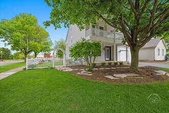 343 Diane Ct in Geneva, IL - Building Photo - Building Photo