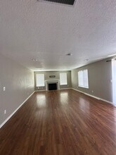837 SE 61st Ave in Hillsboro, OR - Building Photo - Building Photo