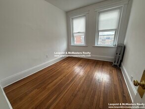 116 Warren St in Boston, MA - Foto de edificio - Building Photo