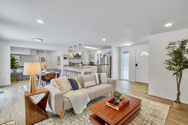 530 Hubbard Rd
