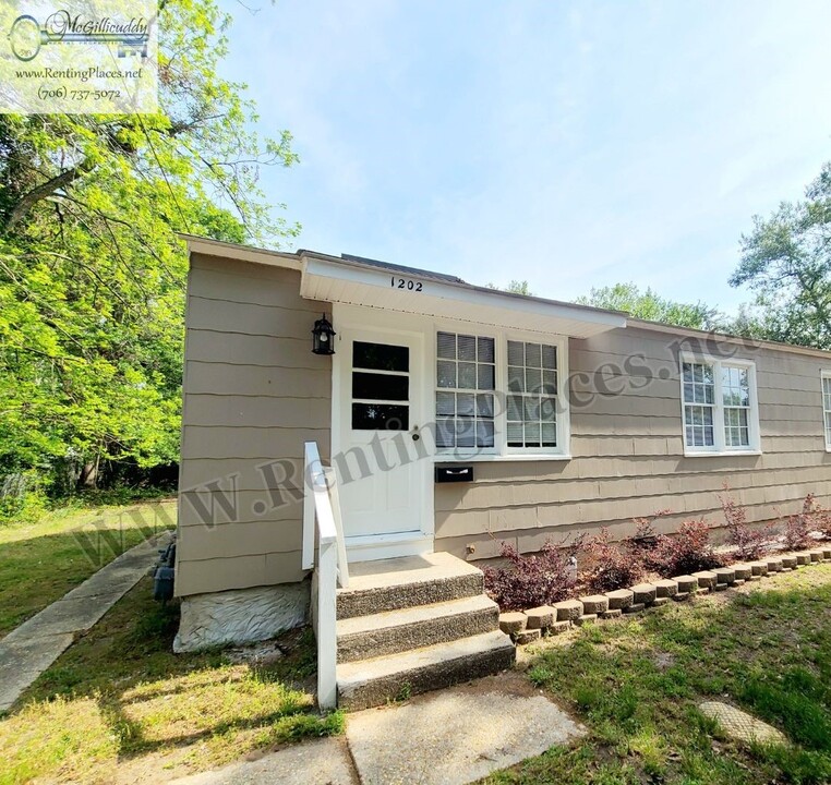 1202 Holden Dr in Augusta, GA - Building Photo