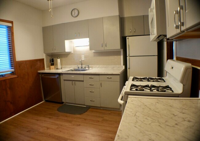 41 Manchester Pl, Unit 41 Manchester in Buffalo, NY - Foto de edificio - Building Photo