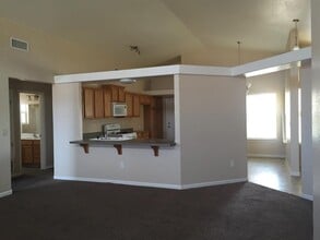 8307 Charles Pl in California City, CA - Building Photo - Building Photo