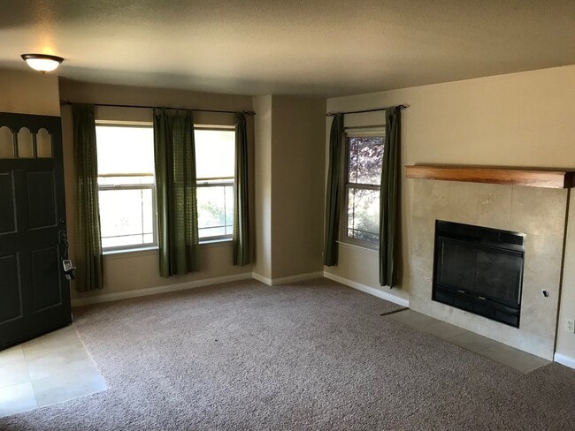 619 Main St-Unit -Unit A in Los Alamos, CA - Building Photo - Building Photo