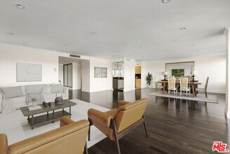 875 Comstock Ave in Los Angeles, CA - Building Photo - Building Photo