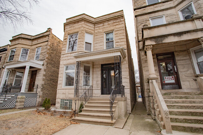 1243 W Newport Ave in Chicago, IL - Building Photo - Building Photo