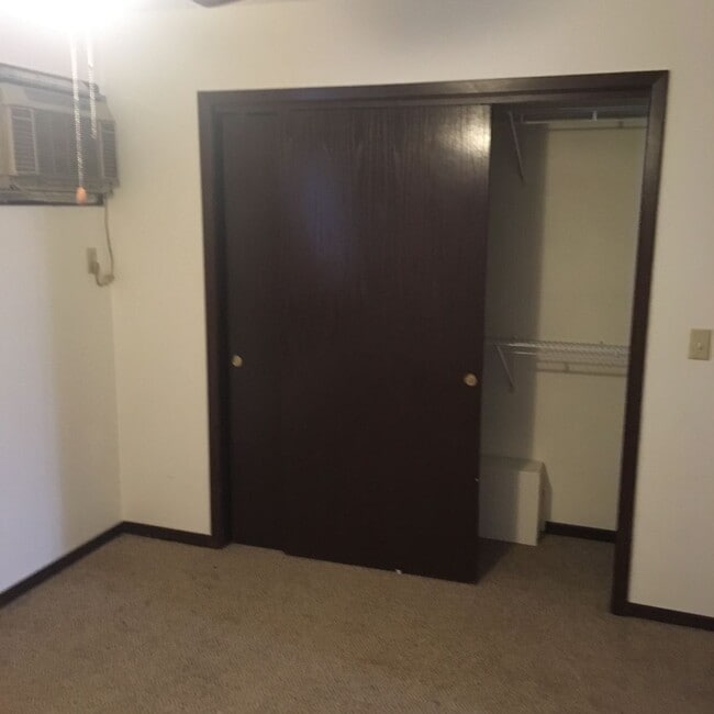 800 Main St in Van Meter, IA - Building Photo - Building Photo