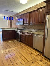 28 Beacon St, Unit 2 in Chelsea, MA - Building Photo - Building Photo