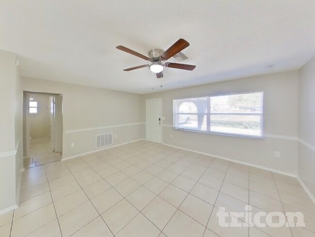 6320 Moog Rd in Holiday, FL - Building Photo - Building Photo