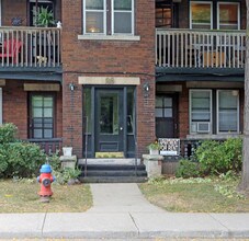 94-96 East Ave S in Hamilton, ON - Building Photo - Building Photo