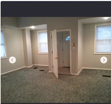 411 E Lloyd St in Milwaukee, WI - Building Photo