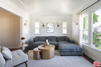 7853 Brighton Ave in Los Angeles, CA - Building Photo - Building Photo